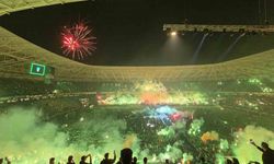 Kocaelispor camiası kupayı ünlü isimlerle kutladı