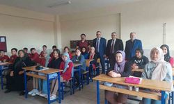 Konya’da şehit annesi oğlunun adının verildiği okulda öğrencilerle buluştu