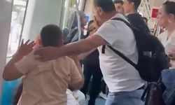 Marmaray’da çocuklarının yanında babayı darbeden iki şahıs yakalandı