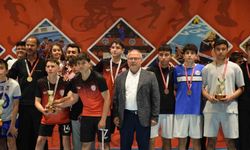 Okul Sporları futsal müsabakaları sona erdi