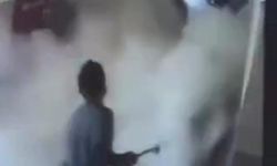 Özel öğrenci yangın tüpünü sıkınca okulda paniğe neden oldu