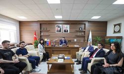 Rektör Sarıbıyık başarılı sporcuları tebrik etti