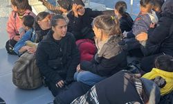 Sahil Güvenlik, geri itilen 16’sı çocuk 53 göçmeni kurtardı