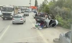 Sakarya’da fidanlıktaki ağaçlı saksılara çarpan otomobil ters döndü: 1 yaralı