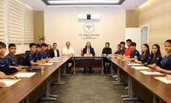 Şampiyon sporculardan İl Sağlık Müdürü Erşan’a ziyaret