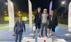 Spor kenti Demirci’de Gençlik Haftası Tenis Turnuvası tamamlandı