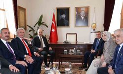 TBMM Başkanı Kurtulmuş’tan AK Parti Meclis Grubu’na ziyaret