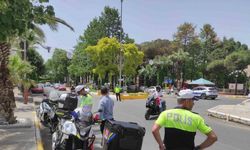Trafik ekipleri emniyet kemerinin önemine dikkat çekti