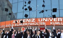 Akdeniz Üniversitesi Kumluca MYO'da mezuniyet coşkusu
