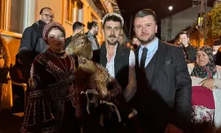 Bilecik Pazaryeri'nde gelenekler mizahla buluştu