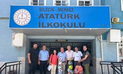 20 kilogram atık pil toplayan çocuklara 16 adet futbol, basketbol ve voleybol topu hediye edildi