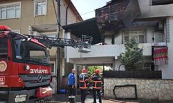 Alevlere teslim olan ev itfaiye ekiplerince söndürüldü