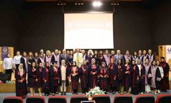 ’Anne Üniversitesi’ ilk mezunlarını verdi