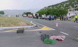 Antalya’da trafik kazası: 1 ölü, 3 yaralı