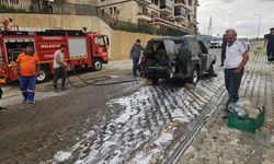 Artvin’de seyir halindeki otomobil alev alev yandı