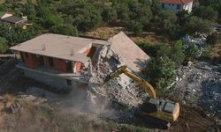 Ayvacık’ta 52 kaçak yapı yıkıldı