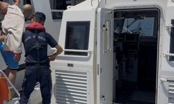 Ayvalık açıklarında gezi teknesinde rahatsızlanan şahıs tahliye edildi