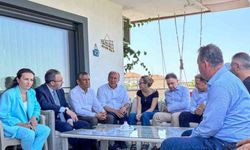 Bakan Kasapoğlu’ndan merhum Başkan Zeyrek’in ailesine taziye ziyareti