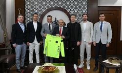 Balıkesirli Süper Lig hakemleri ve gözlemciler Vali Ustaoğlu’nu ziyaret etti