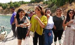 Bayramda Akdamar Adası ve ören yerlerine ziyaretçi akını