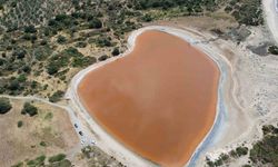 Çanakkale’de 2 bin yıllık antik liman kalpli pembe göle dönüştü