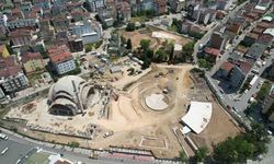 Çayırova’ya yeni nefes: Kent meydanı yükseliyor