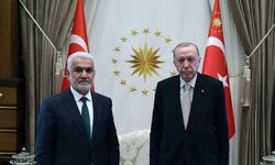 Cumhurbaşkanı Recep Tayyip Erdoğan, Hür Dava Partisi (HÜDA PAR) Genel Başkanı Zekeriya Yapıcıoğlu’nu Cumhurbaşkanlığı Külliyesi’nde kabul etti.