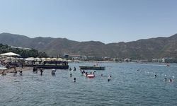 Denizde boğulma tehlikesi geçiren şahıs hastaneye kaldırıldı