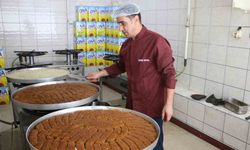Diyarbakır’da tatlılar kurban bayramı için hazırlanıyor