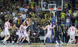 Fenerbahçe, seride 2-0 öne geçti