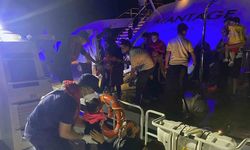 Fethiye açıklarında arızalanan lastik bottaki düzensiz göçmenler kurtarıldı