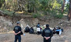 Fethiye Kayaköy’de 1’i çocuk 10 düzensiz göçmen yakalandı
