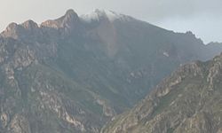 Hakkari’de haziran ayında kar sürprizi