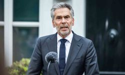 Hollanda’da hükümet dağıldı