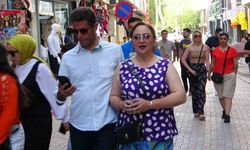 İranlı turistler Van esnafına çifte bayram yaşattı