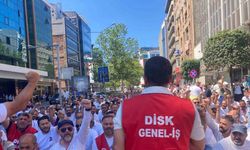 İzmir Büyükşehir’de, grev beşinci gününde işçilerin eylemi sürüyor