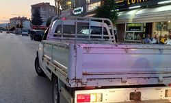 Kamyonetin yaya yaralandı