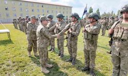Kara Kuvvetleri Komutanı Orgeneral Bayraktaroğlu, Mehmetçik’in bayramını kutladı