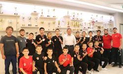 Kayserili minik güreşçilerden 11 madalya
