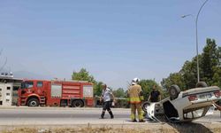 Kırıkhan’da ters dönen otomobildeki 2 kişi yaralandı