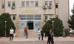 Mardin’de bir eve giren kız kardeşler, servet değerinde çaldıkları altınlarla yakalandı