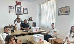 Minik yürekler harçlıklarını Gazze için topladı