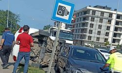 Ordu’da  2 otomobil çarpıştı, birisi takla attı