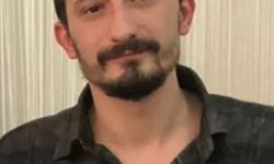Otomobilin çarptığı motosiklet sürücüsü hayatını kaybetti