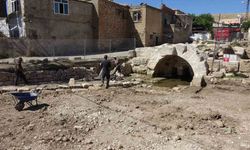 Perre Antik Kentteki kazılar Roma Çeşmesi’nden başladı
