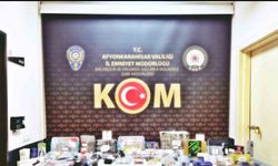 Polis binlerce kaçak cep telefonu aksesuarı ele geçirdi