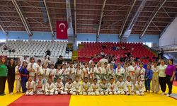 Salihli’nin minik judocularından 6 altın, 6 gümüş, 8 bronz madalya