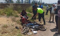 Seydişehir’de minibüsle çarpışan motosikletli yaralandı