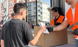 Sincan Belediyesi’nden YKS öncesi simit ve meyve suyu ikramı