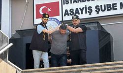 Sultangazi’de kahvehanede silahını gösterdi, kalbinden vuruldu: 2 şüpheli yakalandı